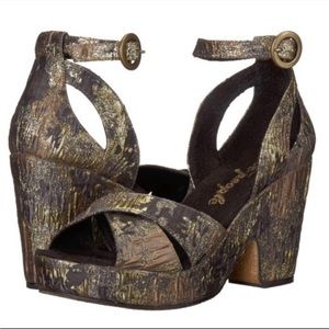 NWOT Free People Addison Platform Gold Heel Size 38